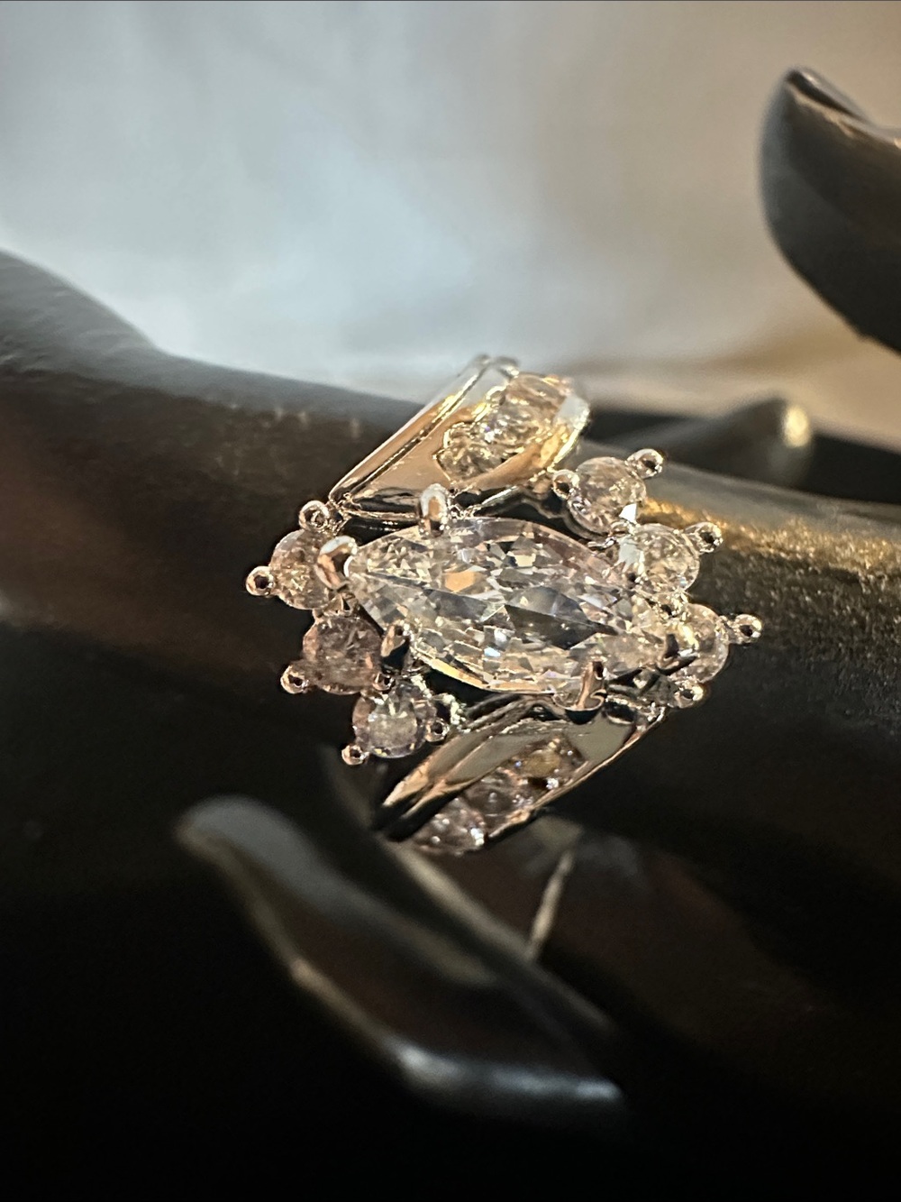 BEAUTIFUL SILVER CZ RING